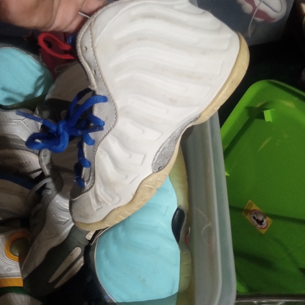 Kids shoes